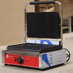 Grill kontaktowy elektryczny Panini | CGP-820 | OUTLET